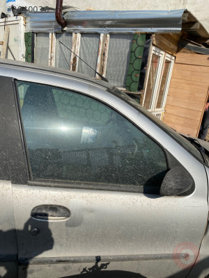 Fiat albea hatasız dolu sağ ön kapı