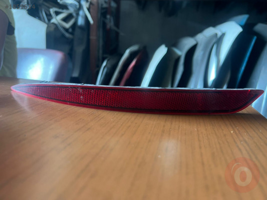 Fiat Egea arka tampon sol reflektörü çıkma