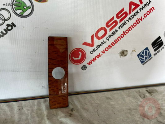 AUDI A8 Orta Konsol Kapak Trimi 4E0857326A Çıkma Parça