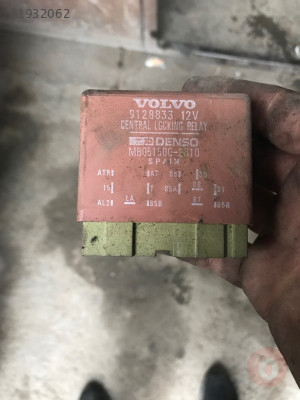 Volvo 850 çıkma röle 9128833