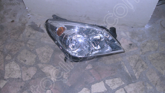 OPEL ASTRA H SAĞ ÖN FAR 2010 ÇIKMA PARÇA