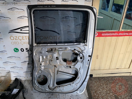 TOYOTA HİLUX SAĞ ARKA KAPI CAMI ORJİNAL ÇIKMA 2010 MODEL