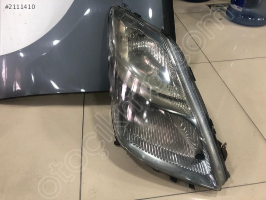 TOYOTA PRİUS SAĞ ÖN FAR