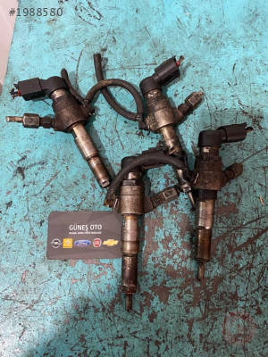 FORD FİESTA 1.4 DİZEL ENJEKTÖR ÇIKMA ORJİNAL 9655304880