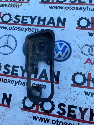 1T0837198A caddy 2004-15 sağ ön kapı iç açma kolu braketi
