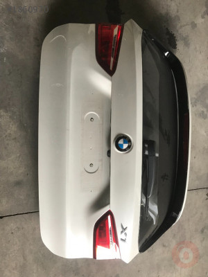 BMW X1 F48 ÇIKMA ORJİNAL BAGAJ KAPAĞI SEDEF BEYAZ