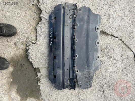 TAMPON BAKALİTİ ARKA İÇ ORTA F10 BMW 51127299970