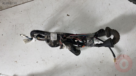 2012 TOYOTA AVENSİS SAĞ İKİ KAPI TESİSATI ORJ ÇIKMA