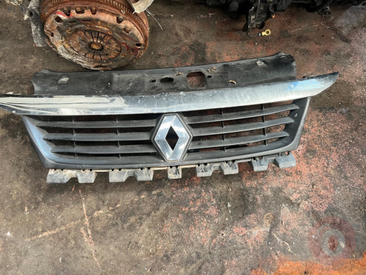 Renault Clio Talya Kasa Çıkma Ön Panjur