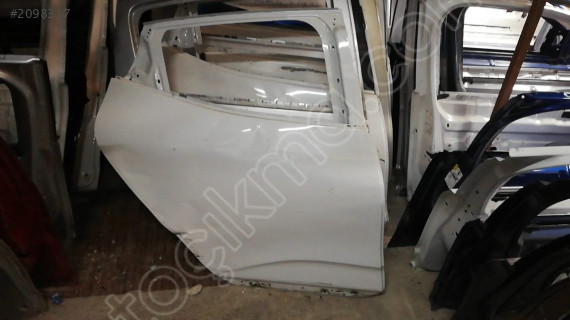 RENAULT CLİO 5 SAĞ ARKA KAPI