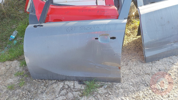 ORJİNAL ÇIKMA OPEL CORSA E SOL ÖN KAPI