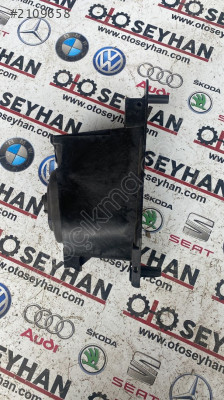 5TA864453 vw tiguan vites konsolu kaplaması