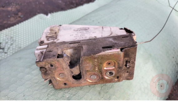 Ford Escord sol arka kapı kilidi