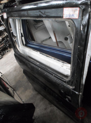 HYUNDAİ STAREX 2007 ORTA SAĞ CRDİ SİYAH SÜRGÜLÜ KAPI