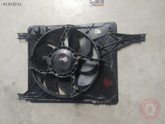 Nissan Qashqai J10 (2.0) Orjinal Radyatör Fanı (07-13) ÇIKMA