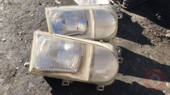 Nissan Vanetta sol far