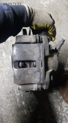 Renault 9 R9 sağ kaliper çıkma