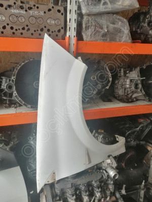 RENAULT MEGANE 2 SAĞ ÖN ÇAMURLUK ÇIKMA