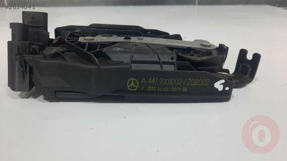 MERCEDES VİTO W447 W448 ORTA SÜRGÜLÜ KAPI KİLİDİ SAĞ 4477301