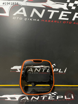 RENAULT CAPTUR TEYP ÇERÇEVESİ ÇIKMA