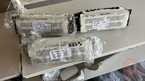 AUDİ A4 SAĞ YOLCU GÖĞÜS AİRBAG 1024314 JC4D131150 8T0880204