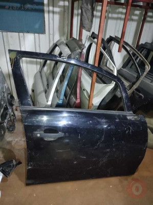 opel corsa d sağ ön kapı siyah renk