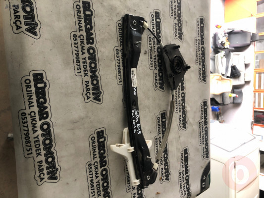 VW jetta  2015 sol arka cam kirkosu