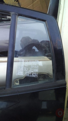 kia picanto sol arka kelebek camı