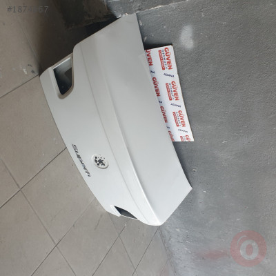 Skoda Super B bagaj çıkma parça çok temiz