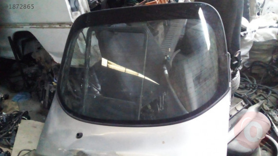 mitsubishi carisma arka cam