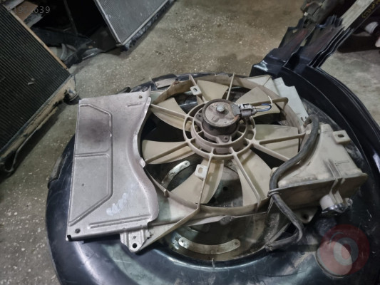 1998-2000 TOYOTA AVENSİS ÇIKMA TEMİZ FAN MOTORU