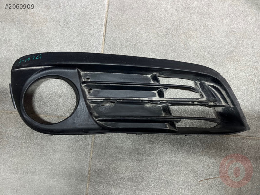 Çıkma BMW F10 Sağ Sis Çerçevesi Kapağı