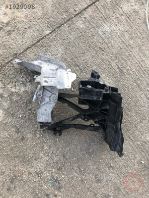 MERCEDES W253 ÖN SOL YAN RADYATÖR DESTEK BRAKETİ A2536210600