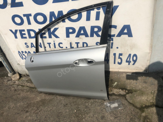 Çıkma orjınal Fiesta sol ön kapı