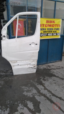Volkswagen crafter çıkma sol ön kapı az hasarlı