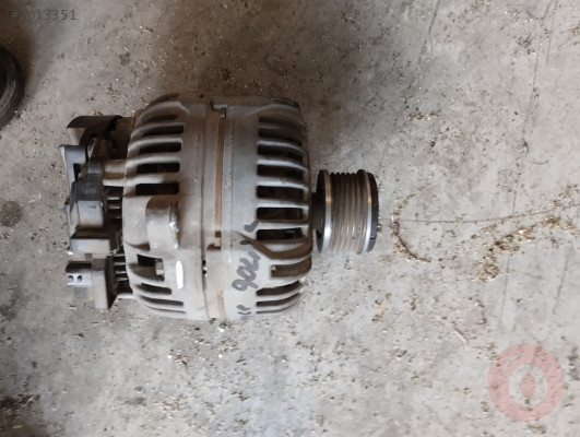 Renault Fluence 90'lık şarj dinamosu