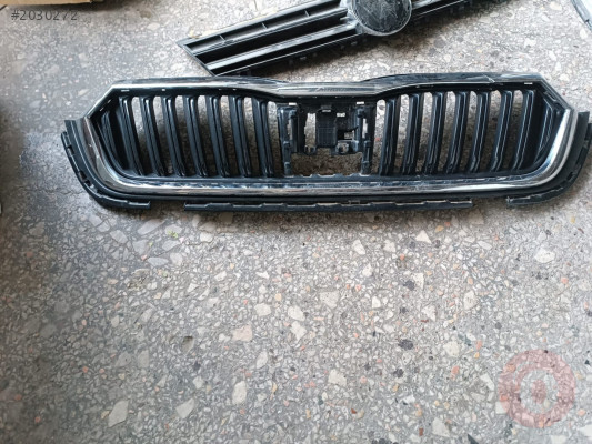 Skoda Octavia Yeni kasa ön panjur çıkma