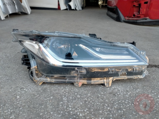 Yeni Toyota Corolla sağ far