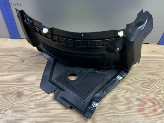 AUDİ A6 12-18 ÇAMURLUK DAVLUMBAZI SAĞ UÇ KÜÇÜK 4G0853888C