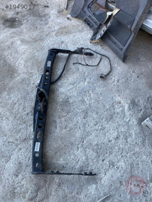 8V0092150 audi A3 sportback 2015 tekne çeki demiri orijinal