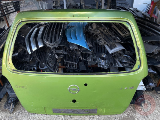 Opel agila arka bagaj çıkma