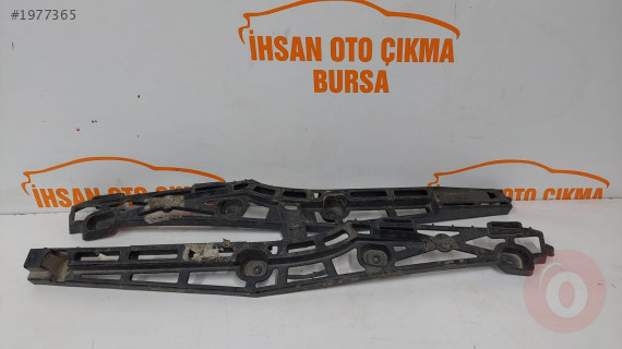 insignia SAĞ  SOL ARKA TAMPON BRAKETİ
