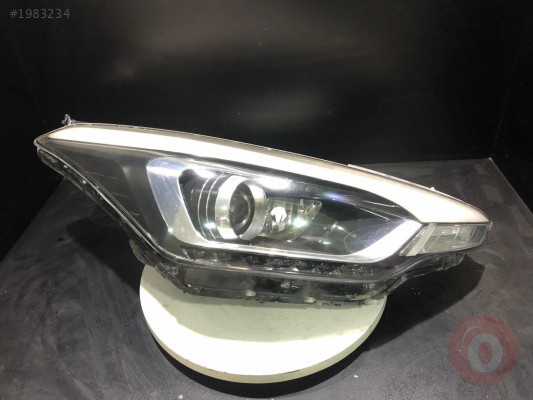 HYUNDAİ İ-20 14-19 SAĞ FAR