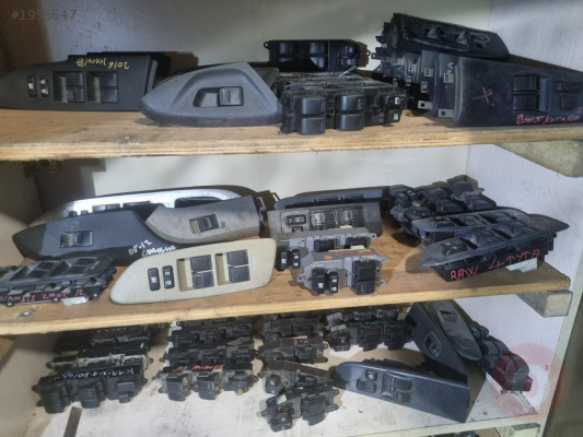 2001-2005 TOYOTA YARİS ÇIKMA TEMİZ DÖRTLÜ CAM DÜĞMESİ