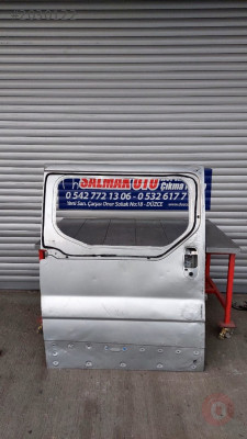 RENAULT TRAFIC 2 SAG SÜRGÜ KAPI-DÜZCE ÇIKMA