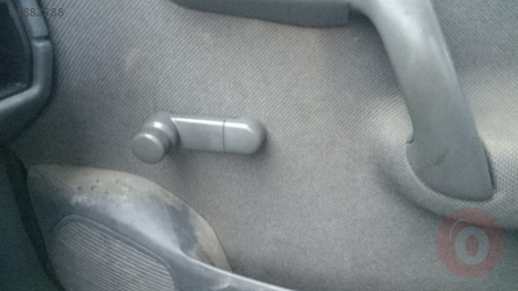 1996 model skoda felicia çıkma cam kolu