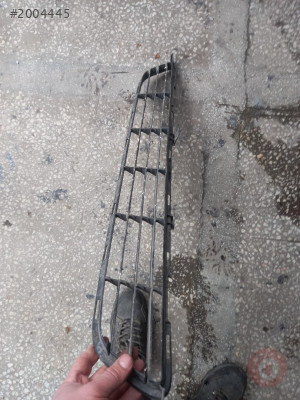 Toyota Corolla tampon alt ızgara