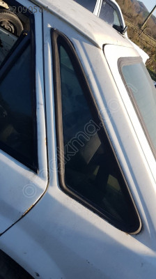 ford escort çıkma sol arka kelebek camı