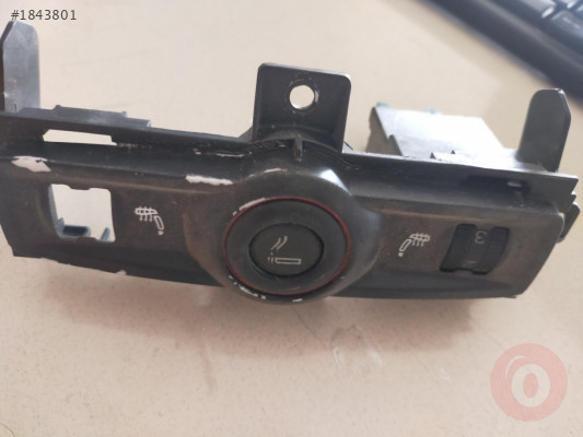 AUDI A3 A4 A5 A6 Q7 ARKA KOLTUK ISITMA DÜĞMESİ 8E0963563