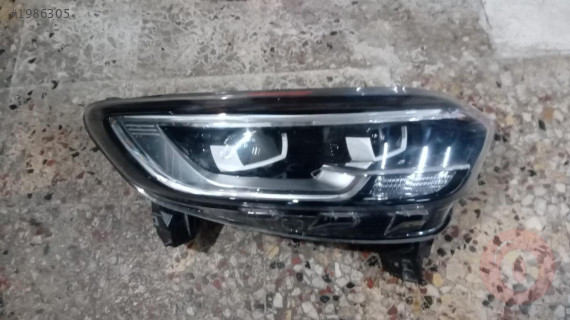 RENAULT KADJAR İCON SAĞ FAR